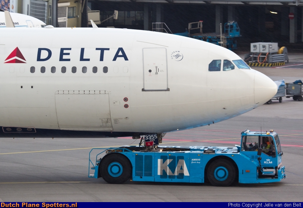 N855NW Airbus A330-200 Delta Airlines by Jelle van den Belt