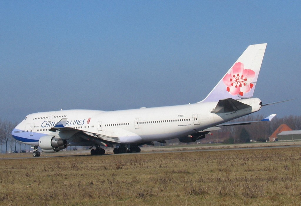 B-18203 Boeing 747-400 China Airlines by joost