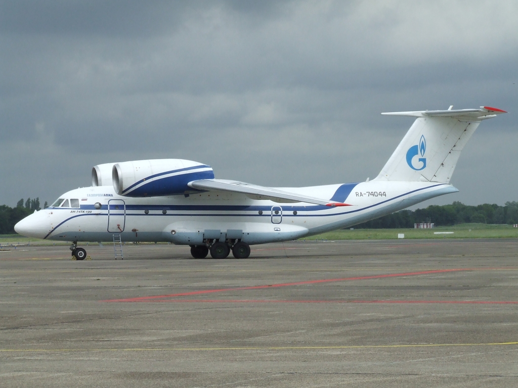 RA-74044 Antonov An-74 Gazpromavia by joost