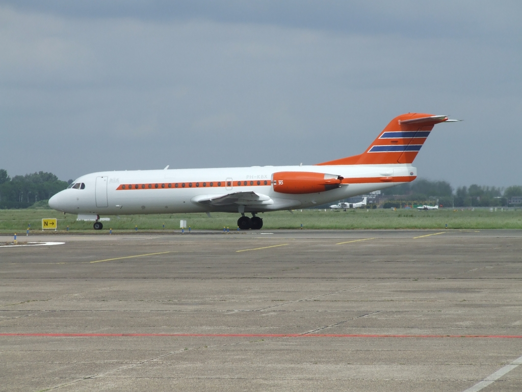 PH-KBX Fokker 70 Netherlands - Government by joost