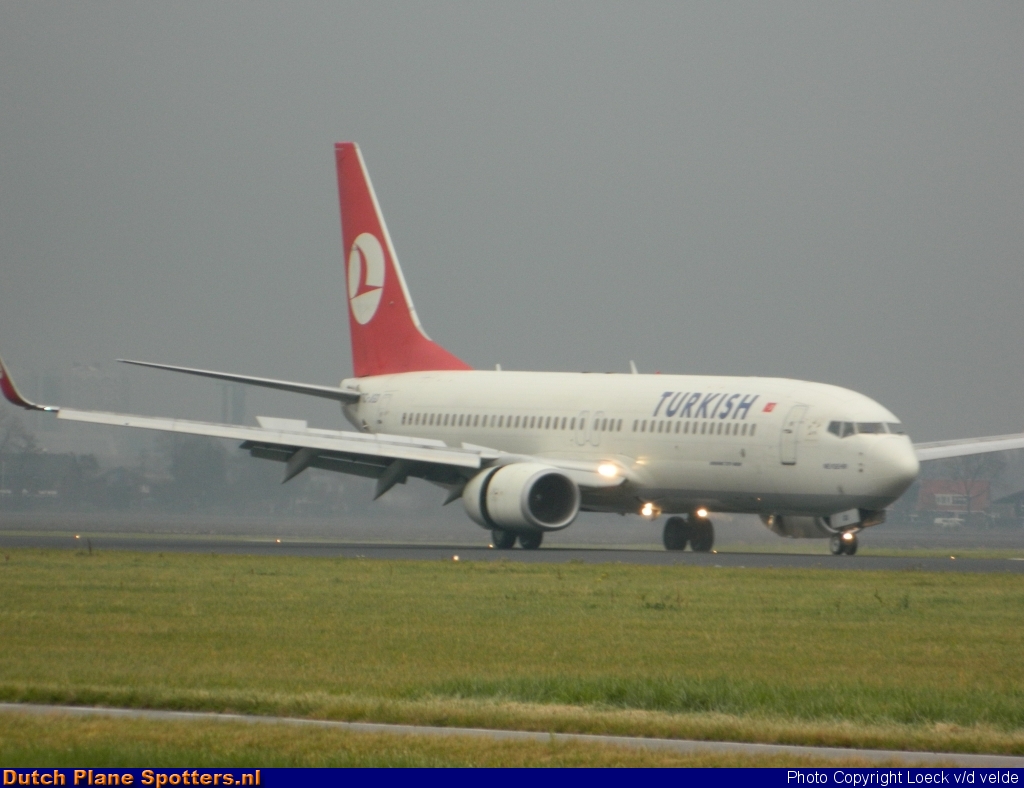 TC-JGD Boeing 737-800 Turkish Airlines by Loeck V/d Velde