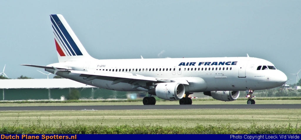 F-GFKI Airbus A320 Air France by Loeck V/d Velde