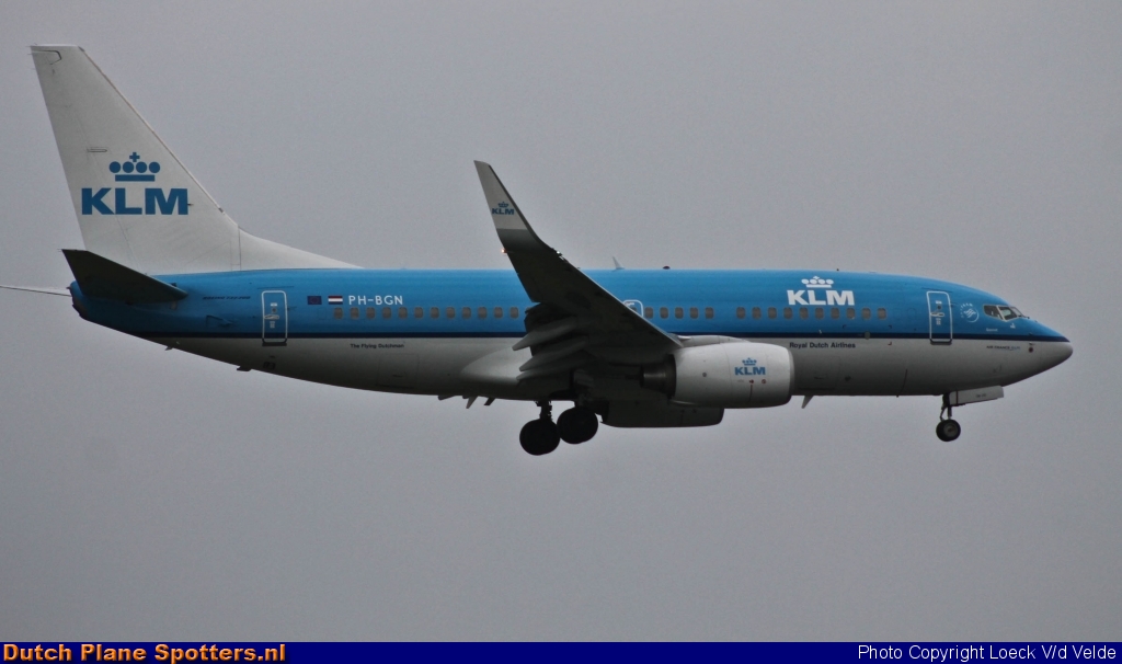 PH-BGN Boeing 737-700 KLM Royal Dutch Airlines by Loeck V/d Velde