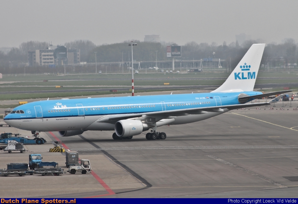 PH-AON Airbus A330-200 KLM Royal Dutch Airlines by Loeck V/d Velde