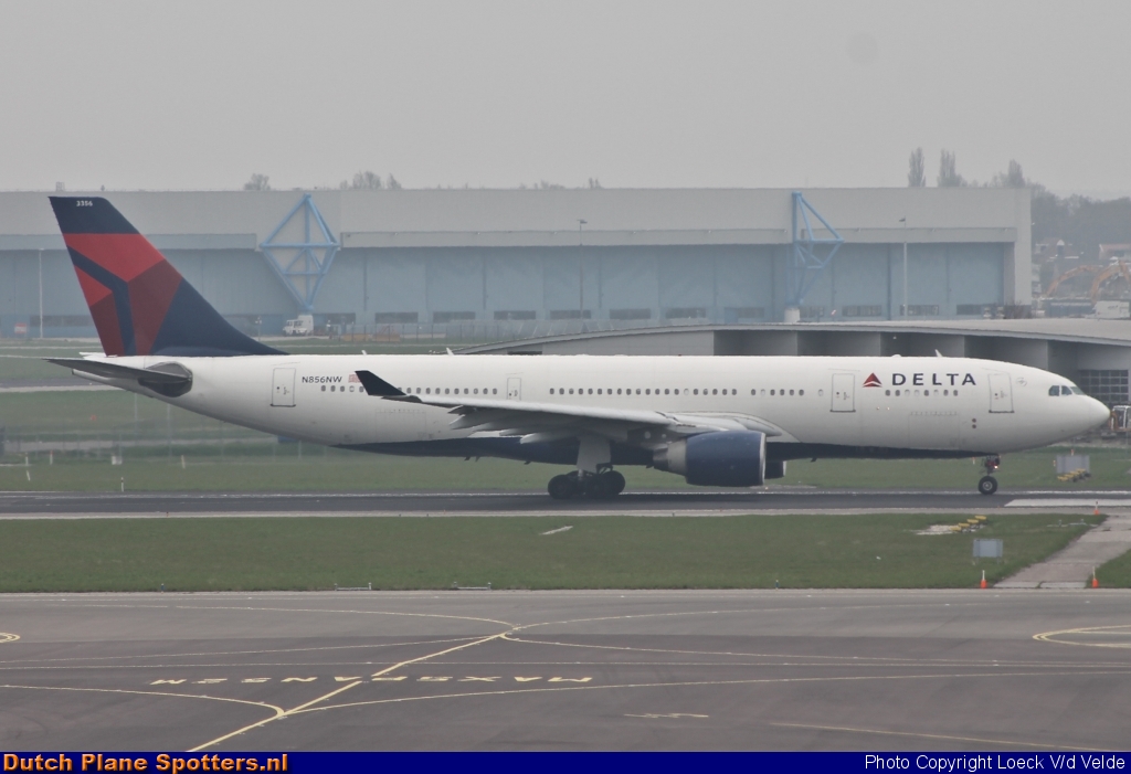 N856NW Airbus A330-200 Delta Airlines by Loeck V/d Velde