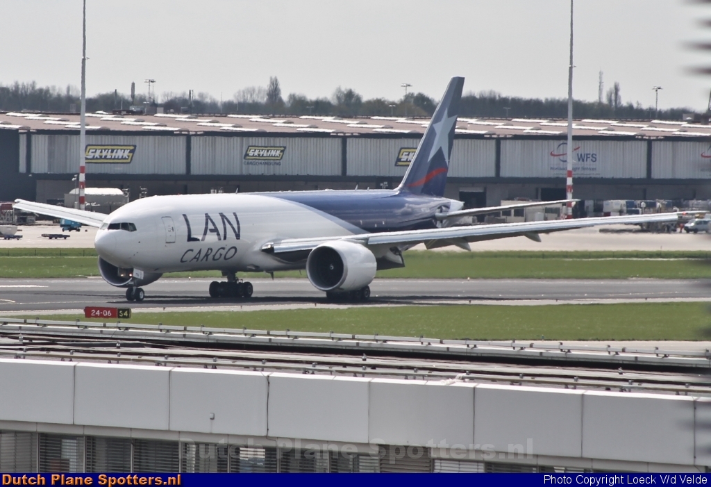 N778LA Boeing 777-F LAN Cargo by Loeck V/d Velde