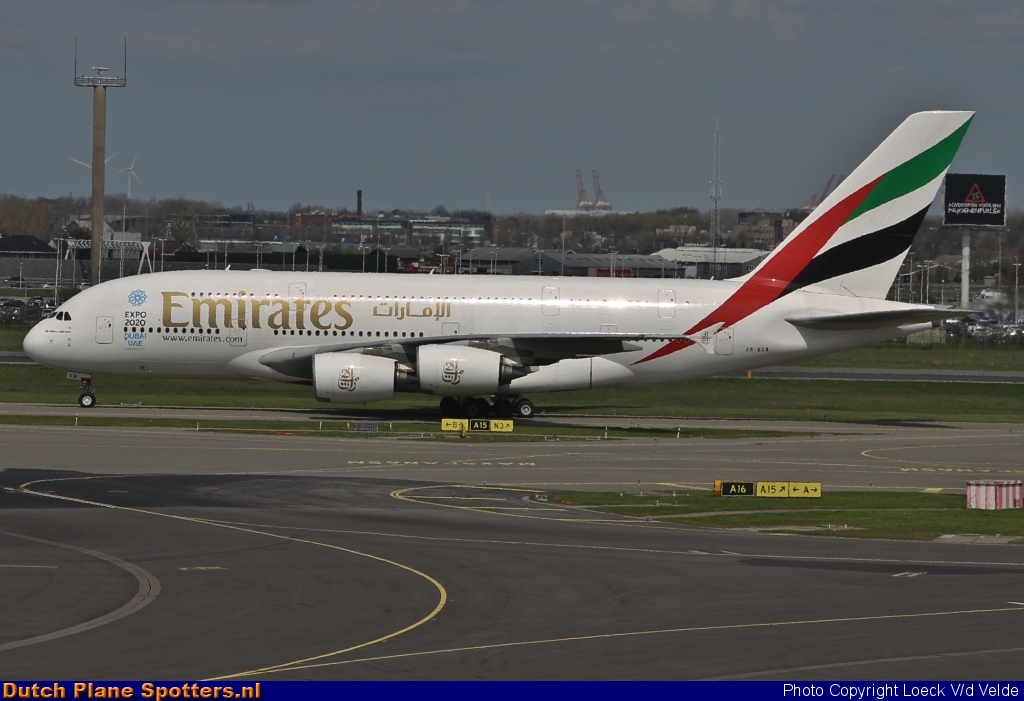 A6-EEA Airbus A380-800 Emirates by Loeck V/d Velde