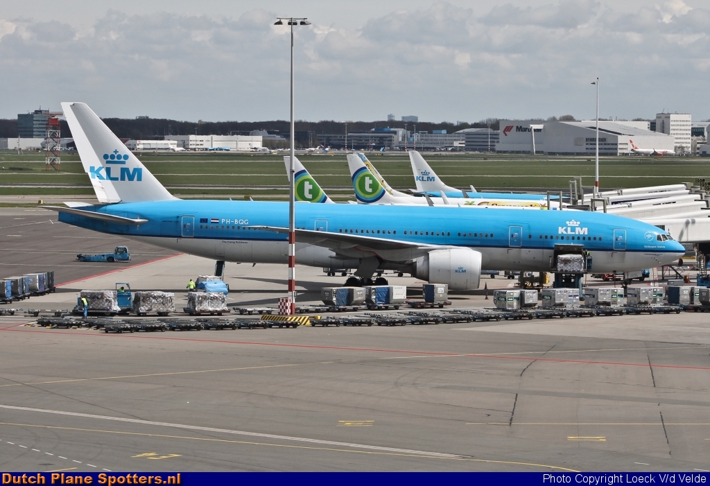 PH-BQG Boeing 777-200 KLM Royal Dutch Airlines by Loeck V/d Velde