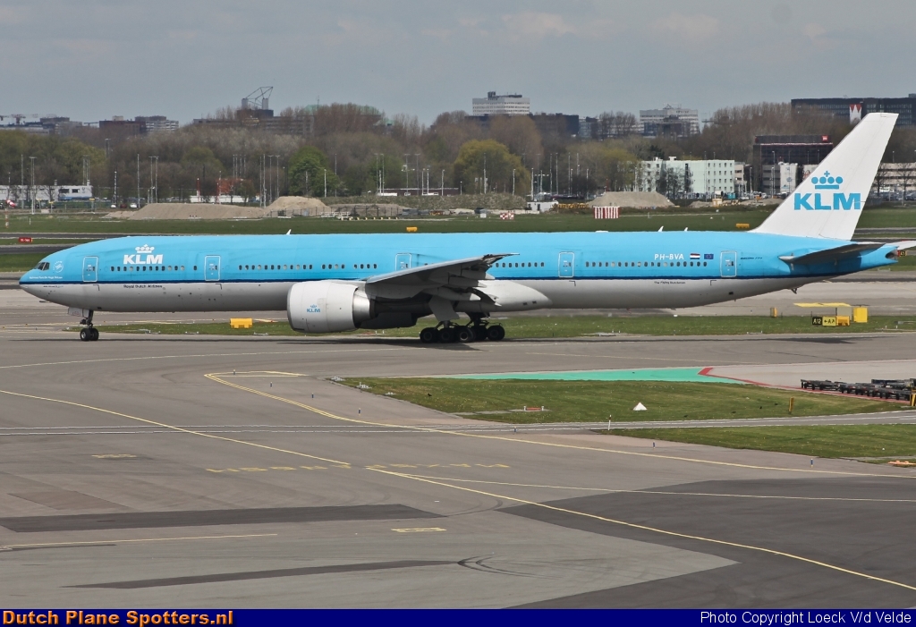 PH-BVA Boeing 777-300 KLM Royal Dutch Airlines by Loeck V/d Velde