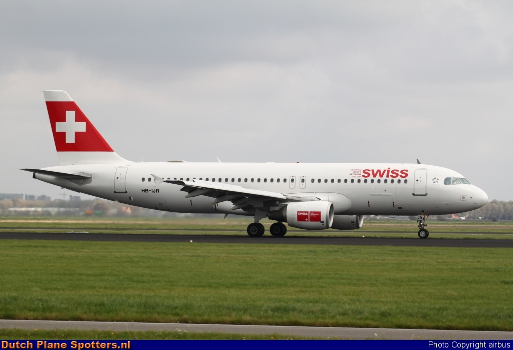 HB-IJR Airbus A320 Swiss International Air Lines by airbus