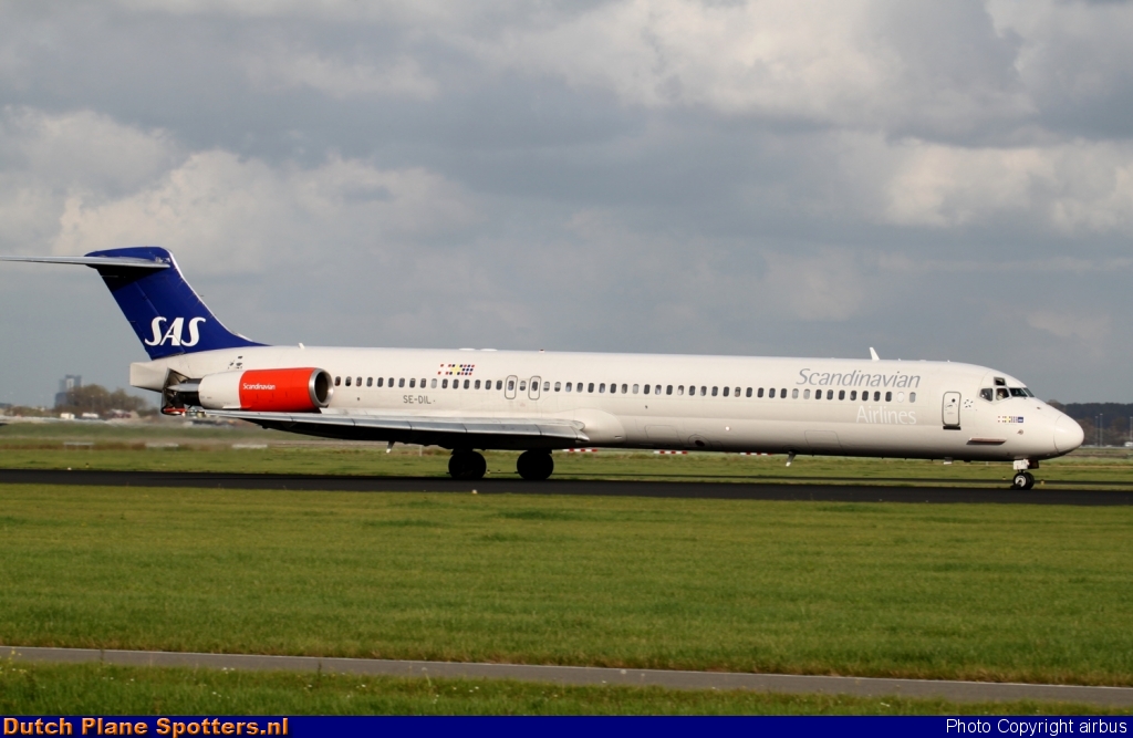 SE-DIL McDonnell Douglas MD-82 SAS Scandinavian Airlines by airbus