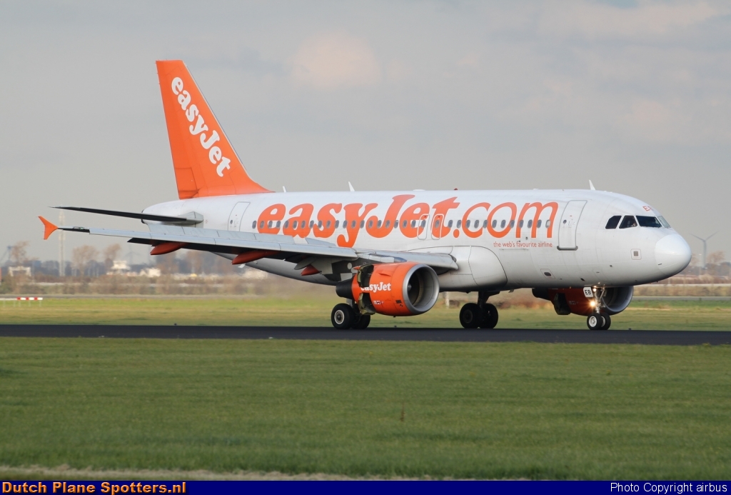 G-EZEB Airbus A319 easyJet by airbus