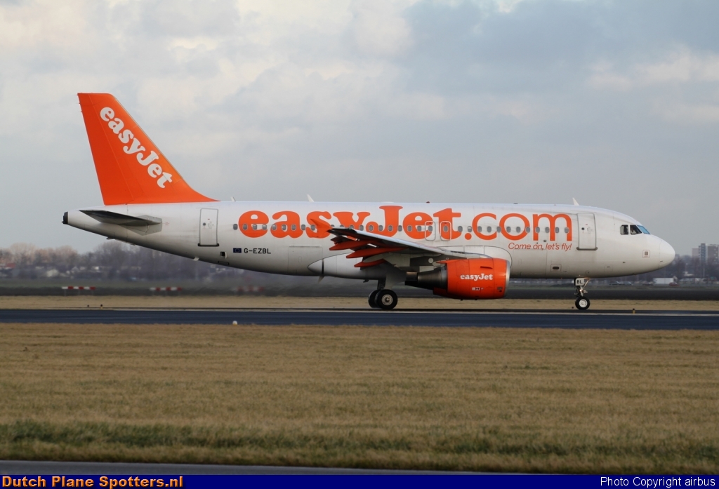 G-EZBL Airbus A319 easyJet by airbus