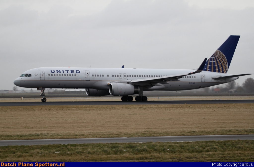 N13113 Boeing 757-200 United Airlines by airbus