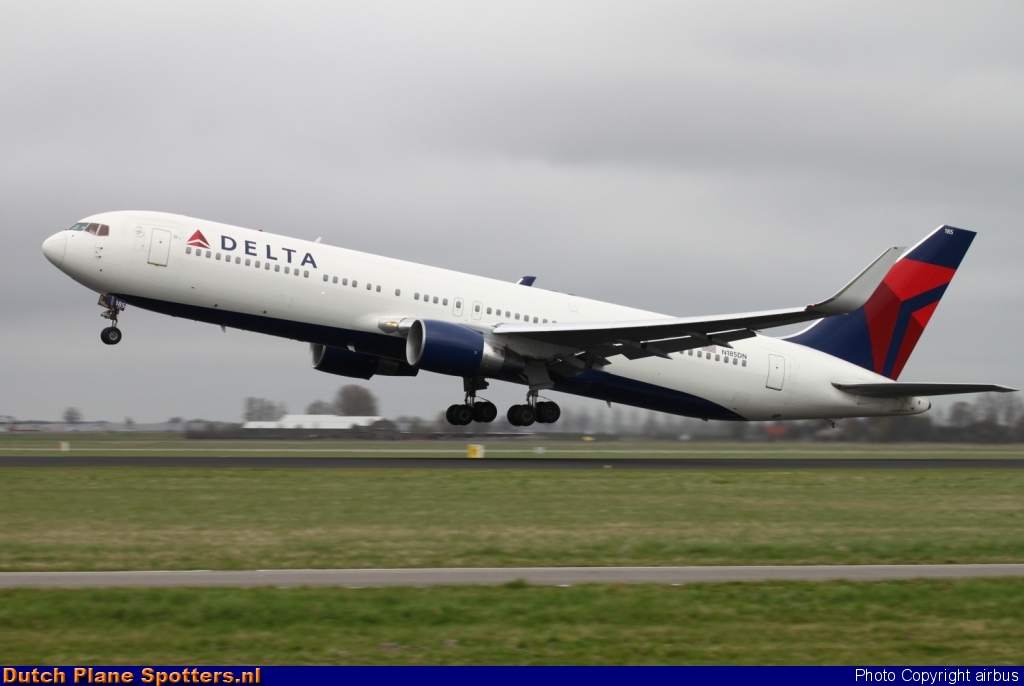 N185DN Boeing 767-300 Delta Airlines by airbus