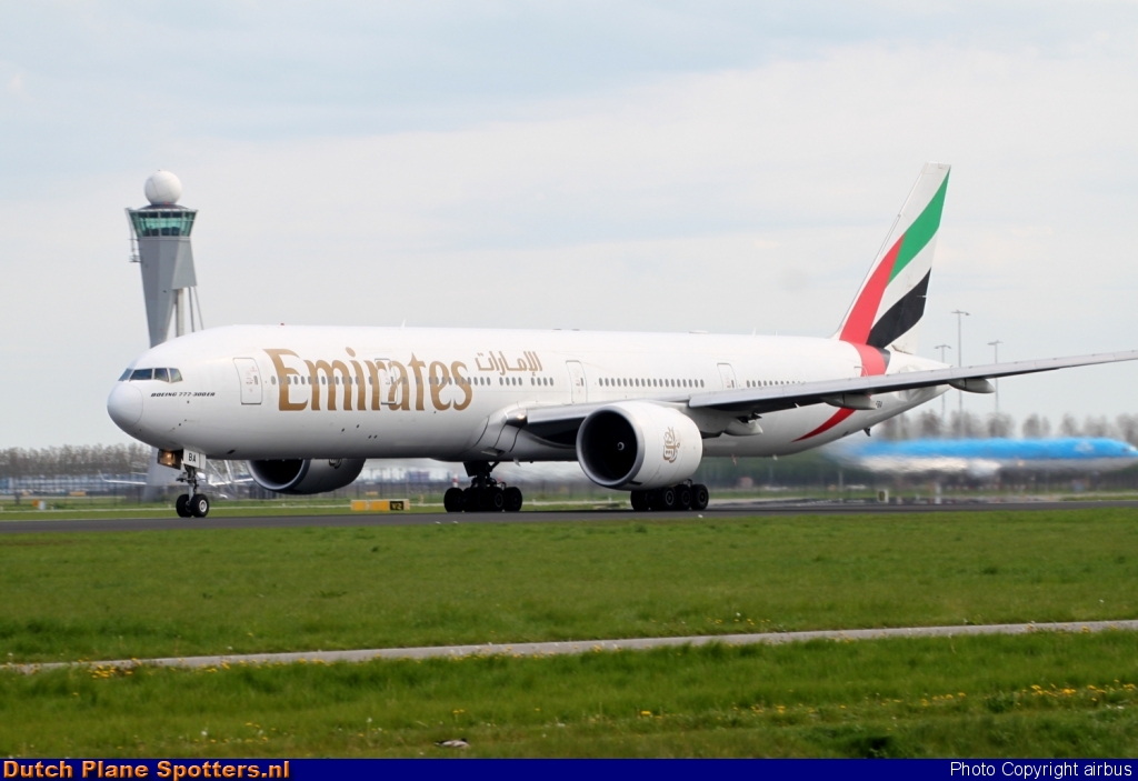 A6-EBA Boeing 777-300 Emirates by airbus