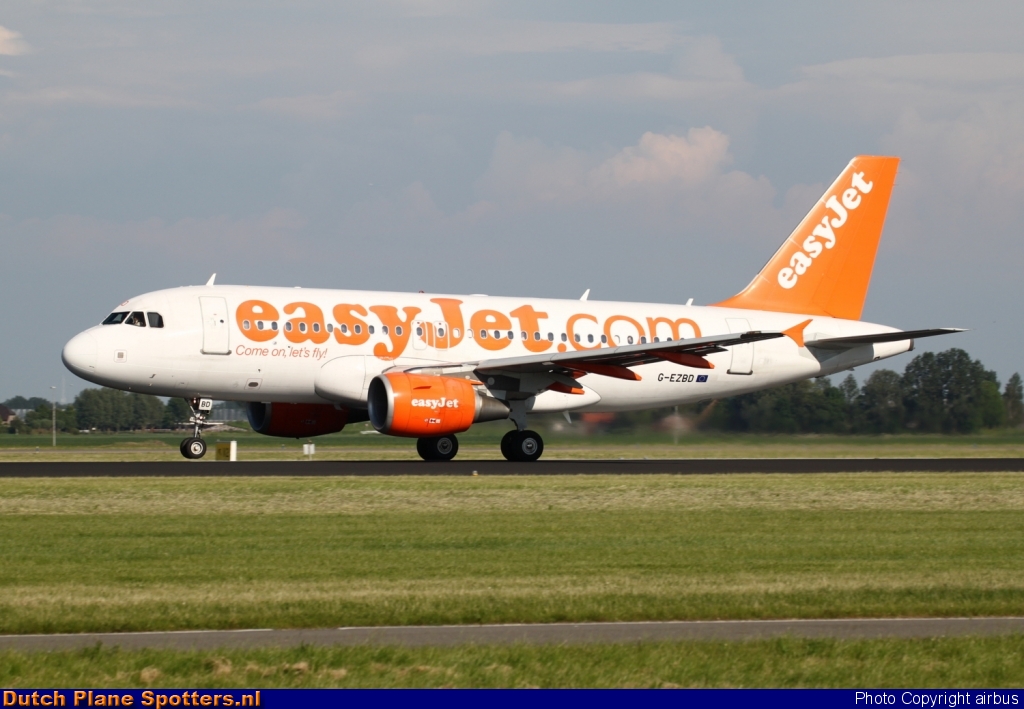 G-EZBD Airbus A319 easyJet by airbus