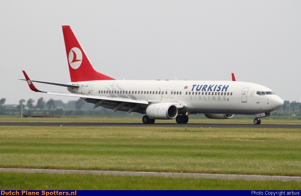 TC-JGI Boeing 737-800 Turkish Airlines by airbus