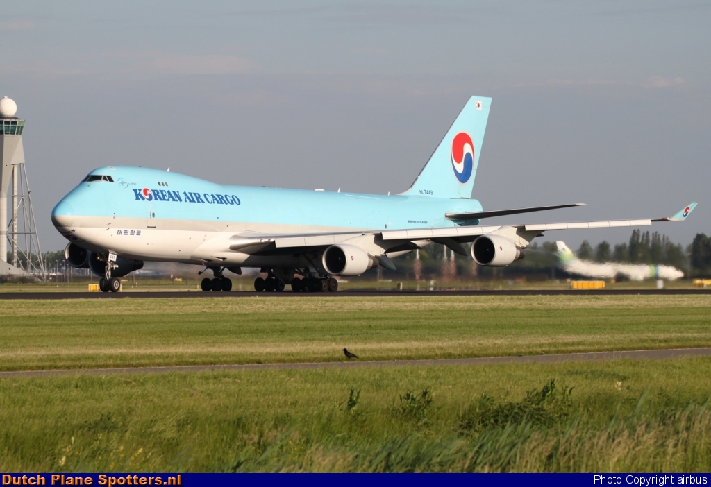 HL7449 Boeing 747-400 Korean Air Cargo by airbus