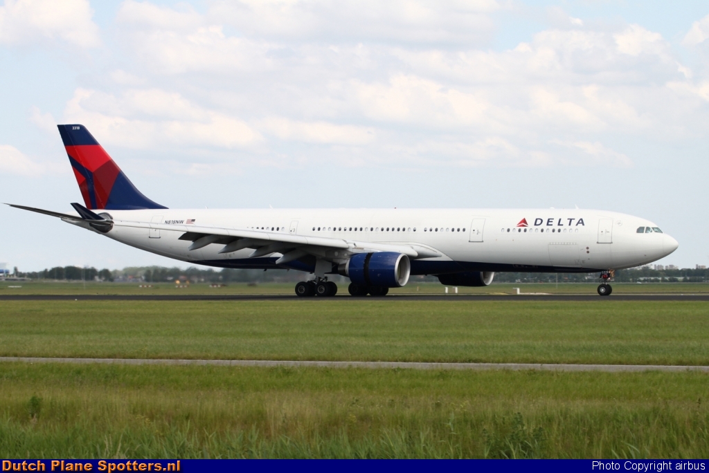 N818NW Airbus A330-300 Delta Airlines by airbus