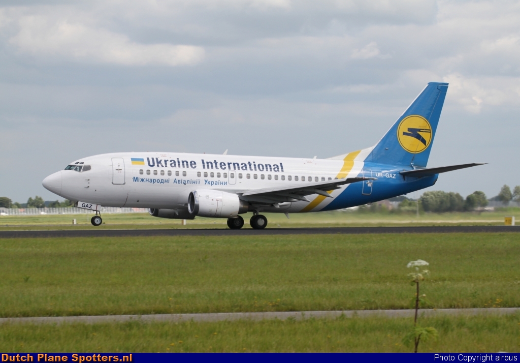 UR-GAZ Boeing 737-500 Ukraine International Airlines by airbus