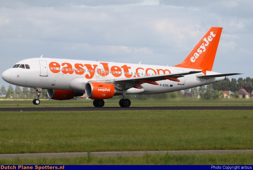 G-EZGL Airbus A319 easyJet by airbus