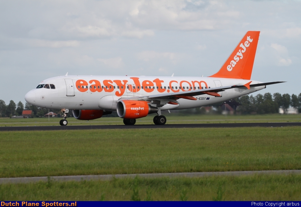 G-EZDT Airbus A319 easyJet by airbus