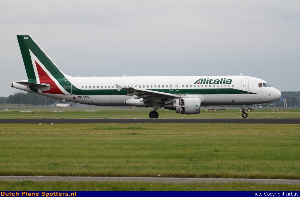 EI-DSD Airbus A320 Alitalia by airbus