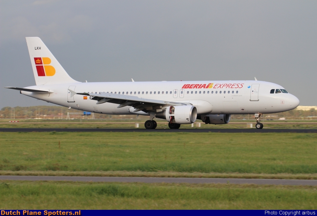 EC-LKH Airbus A320 Iberia Express by airbus