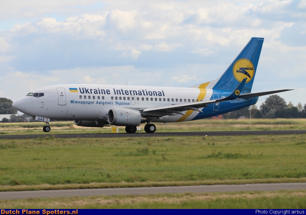 UR-GAS Boeing 737-500 Ukraine International Airlines by airbus