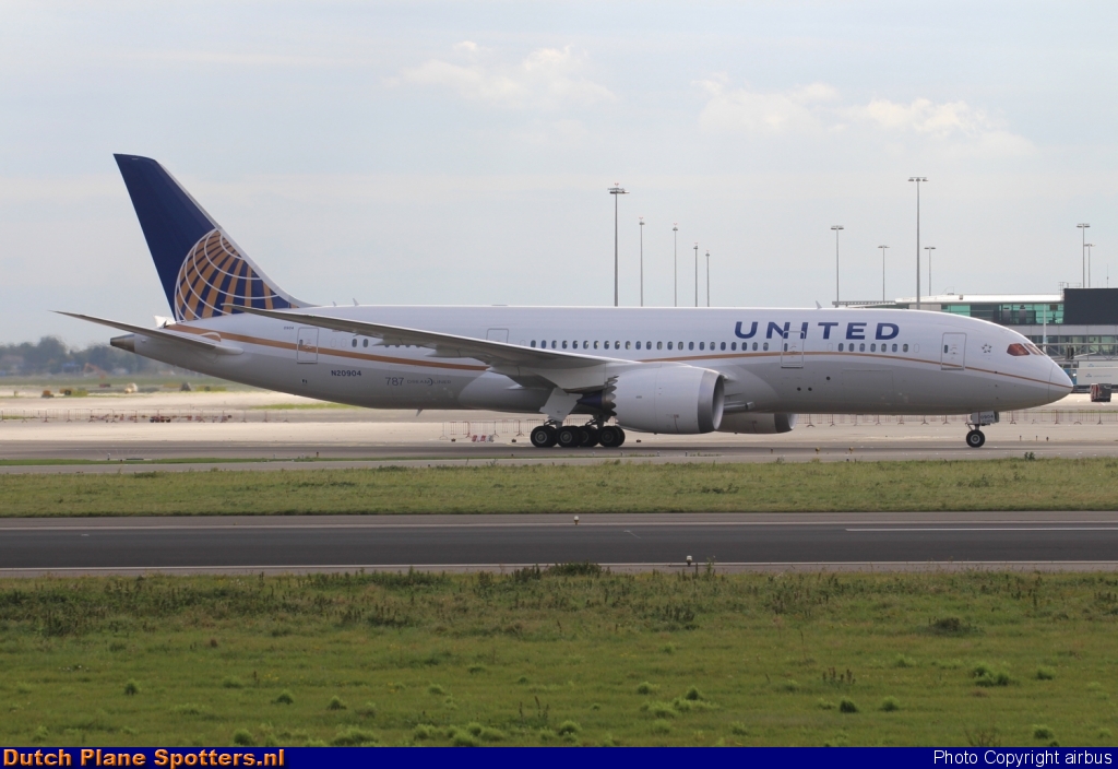 N20904 Boeing 787-8 Dreamliner United Airlines by airbus