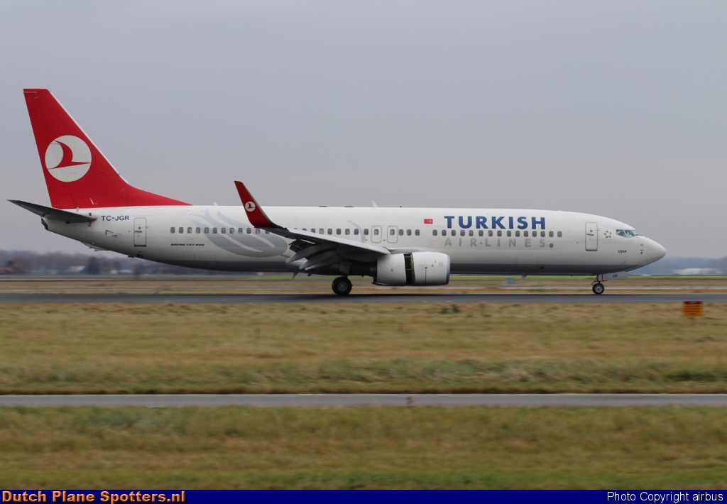 TC-JGR Boeing 737-800 Turkish Airlines by airbus