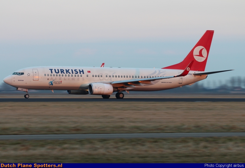 TC-JGU Boeing 737-800 Turkish Airlines by airbus