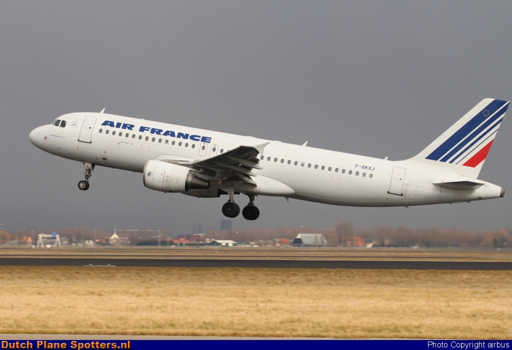 F-GKXJ Airbus A320 Air France by airbus