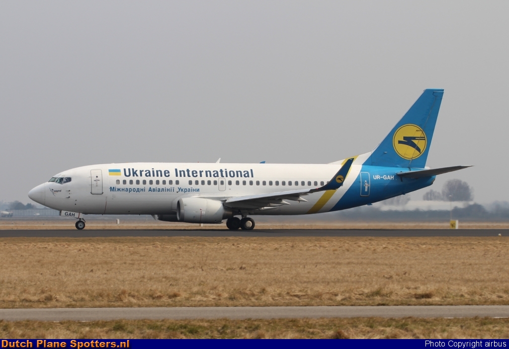 UR-GAH Boeing 737-300 Ukraine International Airlines by airbus