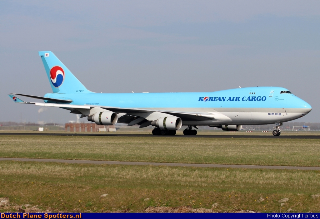 HL7437 Boeing 747-400 Korean Air Cargo by airbus