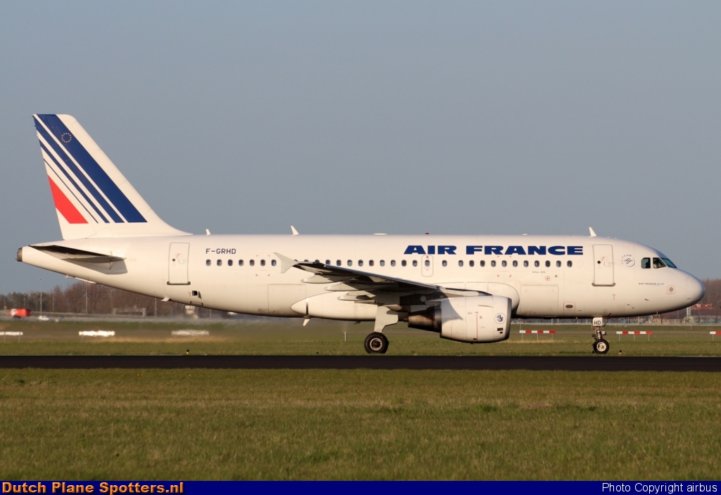 F-GRHD Airbus A319 Air France by airbus