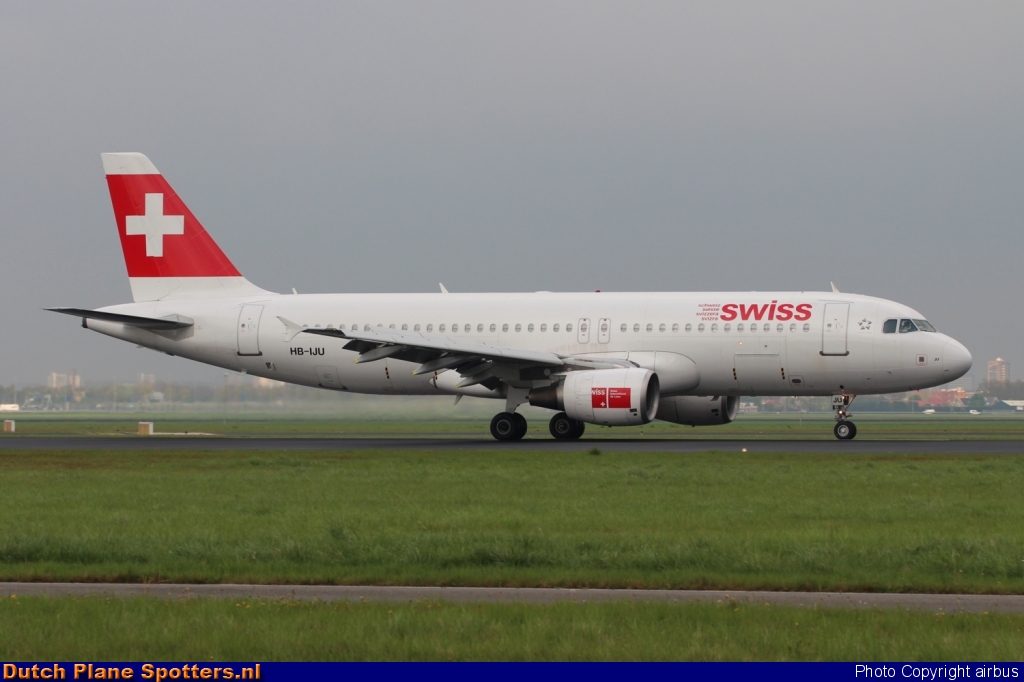 HB-IJU Airbus A320 Swiss International Air Lines by airbus