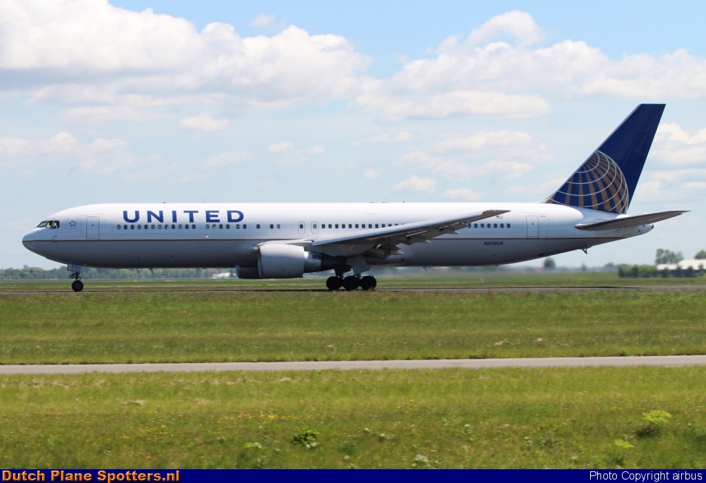 N656UA Boeing 767-300 United Airlines by airbus