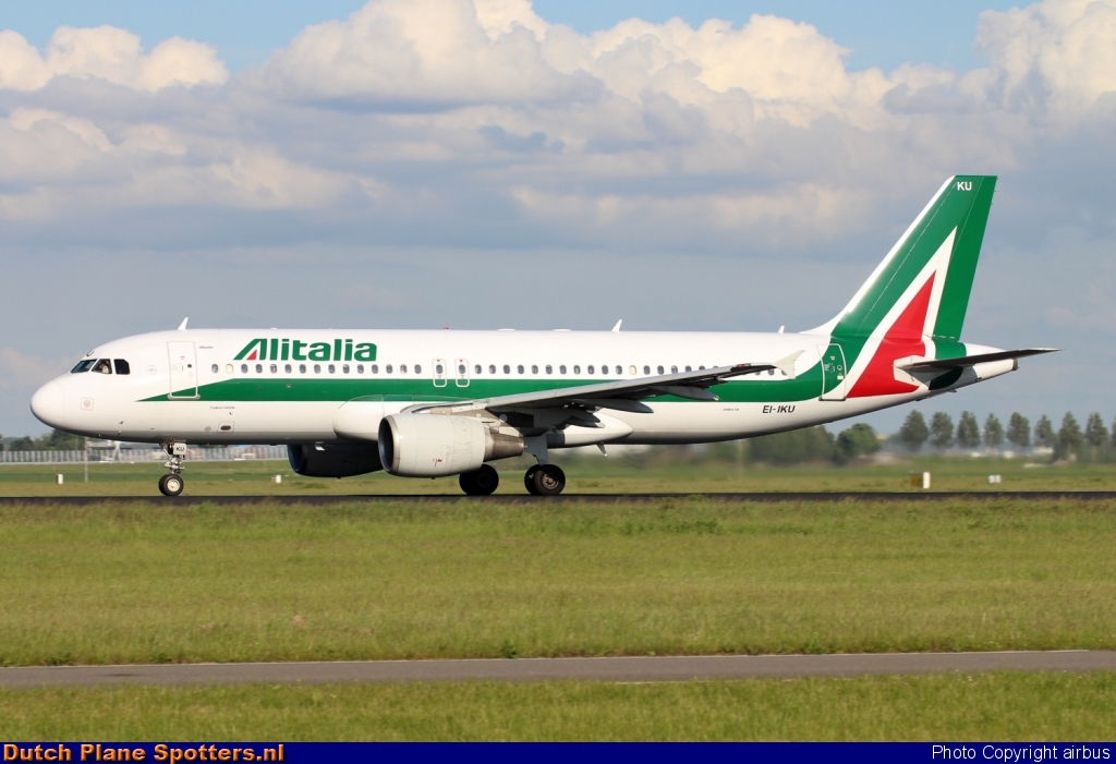 EI-IKU Airbus A320 Alitalia by airbus