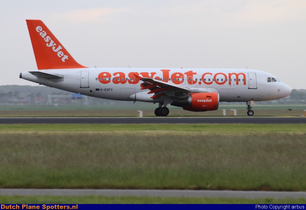 G-EZFY Airbus A319 easyJet by airbus