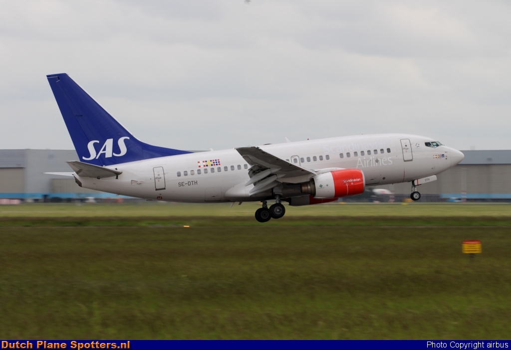 SE-DTH Boeing 737-600 SAS Scandinavian Airlines by airbus