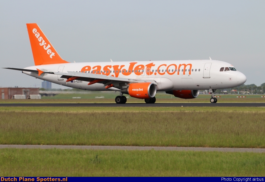 G-EZUO Airbus A320 easyJet by airbus