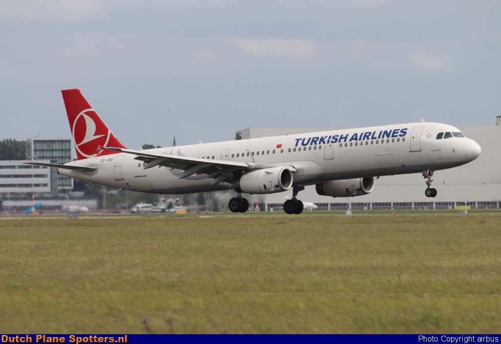 TC-JRO Airbus A321 Turkish Airlines by airbus