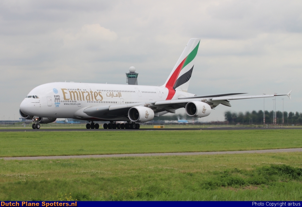 A6-EDI Airbus A380-800 Emirates by airbus