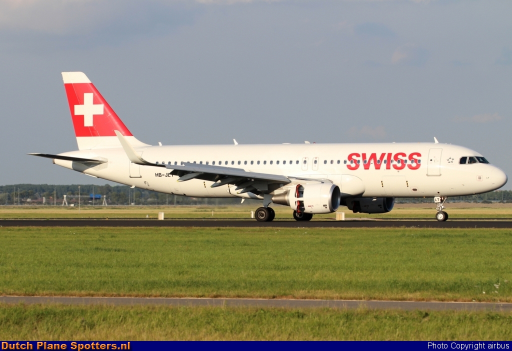 HB-JLT Airbus A320 Swiss International Air Lines by airbus