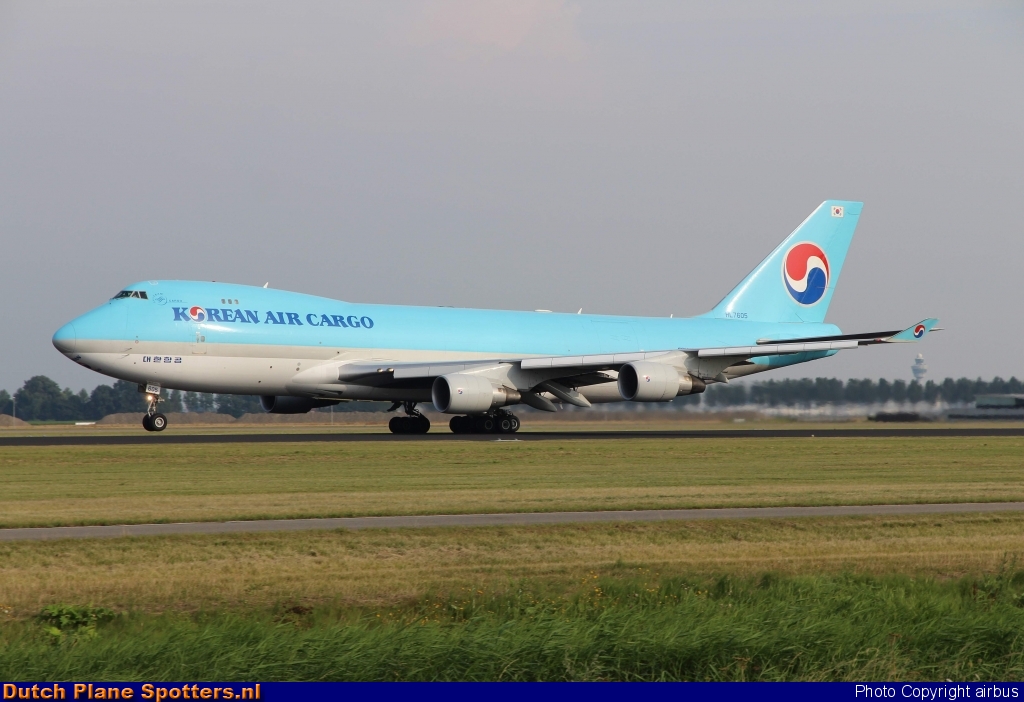 HL7605 Boeing 747-400 Korean Air Cargo by airbus