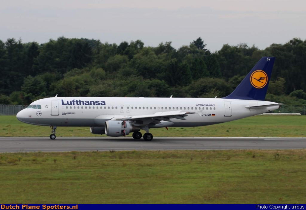 D-AIQW Airbus A320 Lufthansa by airbus