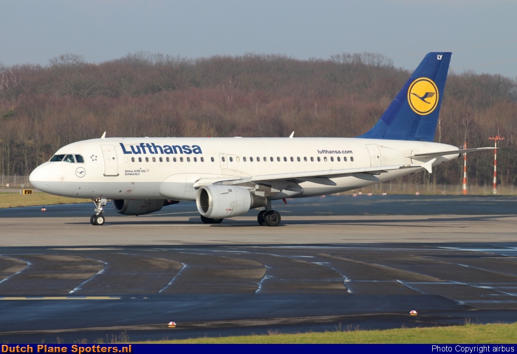D-AILY Airbus A319 Lufthansa by airbus