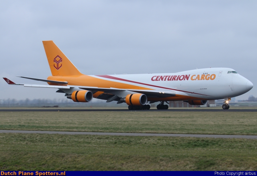 N902AR Boeing 747-400 Centurion Air Cargo by airbus